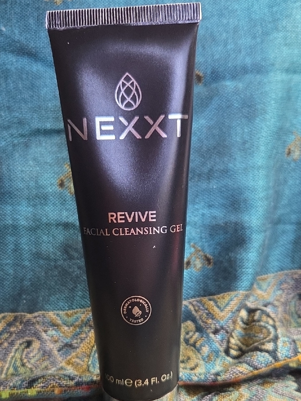 NEXXT Revive Facial Cleansing Gel  - NO BOX